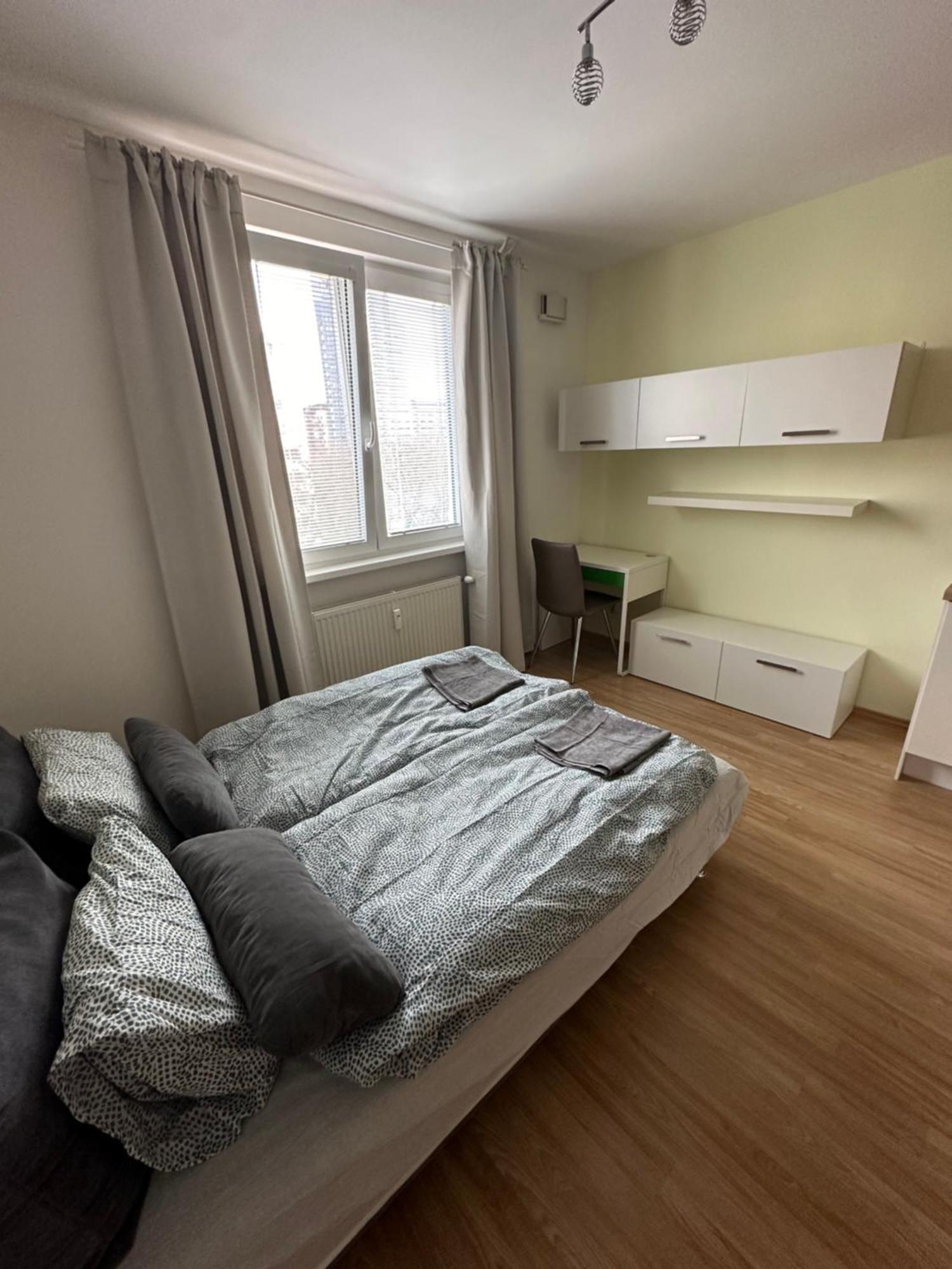 Private Apartment 1Km From Center Bratislava Ngoại thất bức ảnh