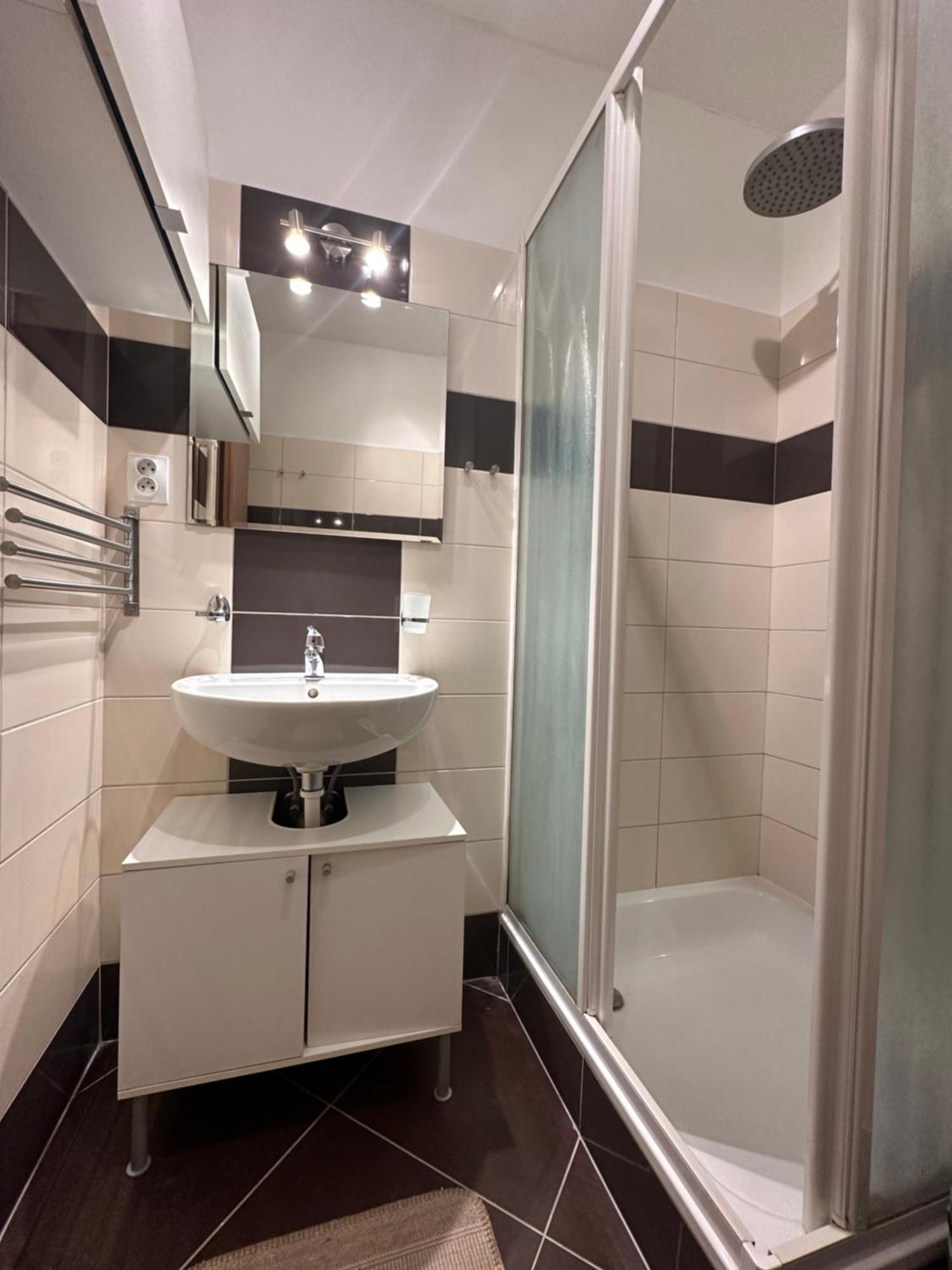 Private Apartment 1Km From Center Bratislava Ngoại thất bức ảnh