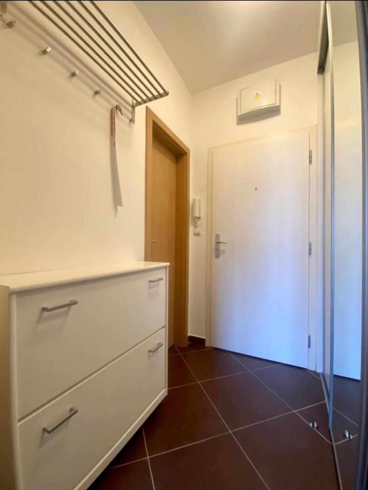Private Apartment 1Km From Center Bratislava Ngoại thất bức ảnh